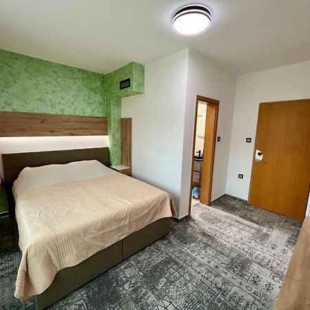 Hotel Brkic Sarajevo Airport - Free Parking Exterior photo