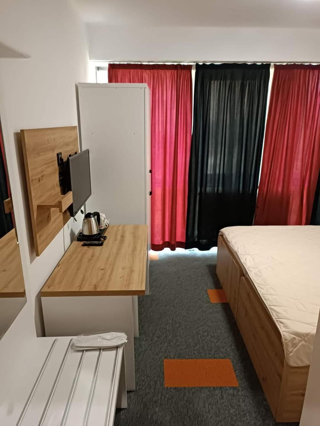 Hotel Brkic Sarajevo Airport - Free Parking Exterior photo