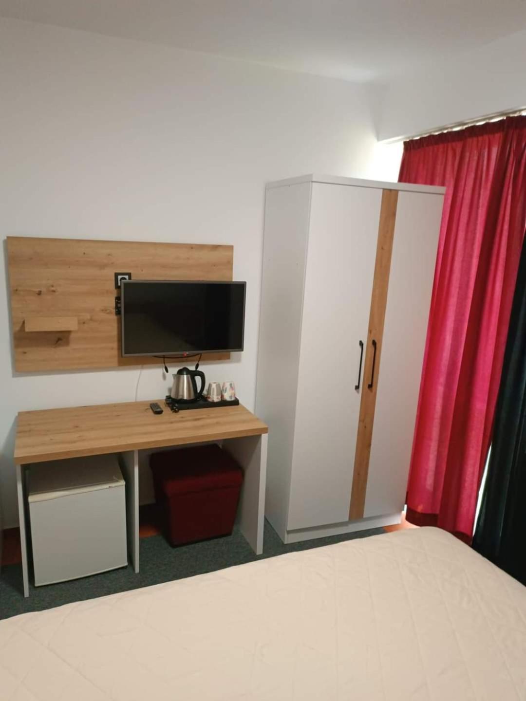 Hotel Brkic Sarajevo Airport - Free Parking Exterior photo