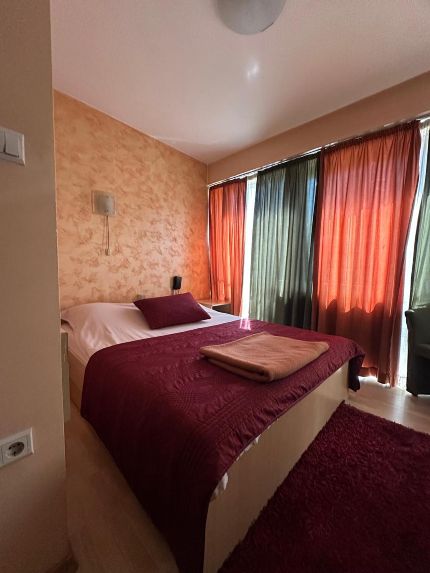 Hotel Brkic Sarajevo Airport - Free Parking Exterior photo